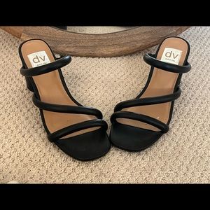 DOLCE VITA Size 6.5 Chunky Heel